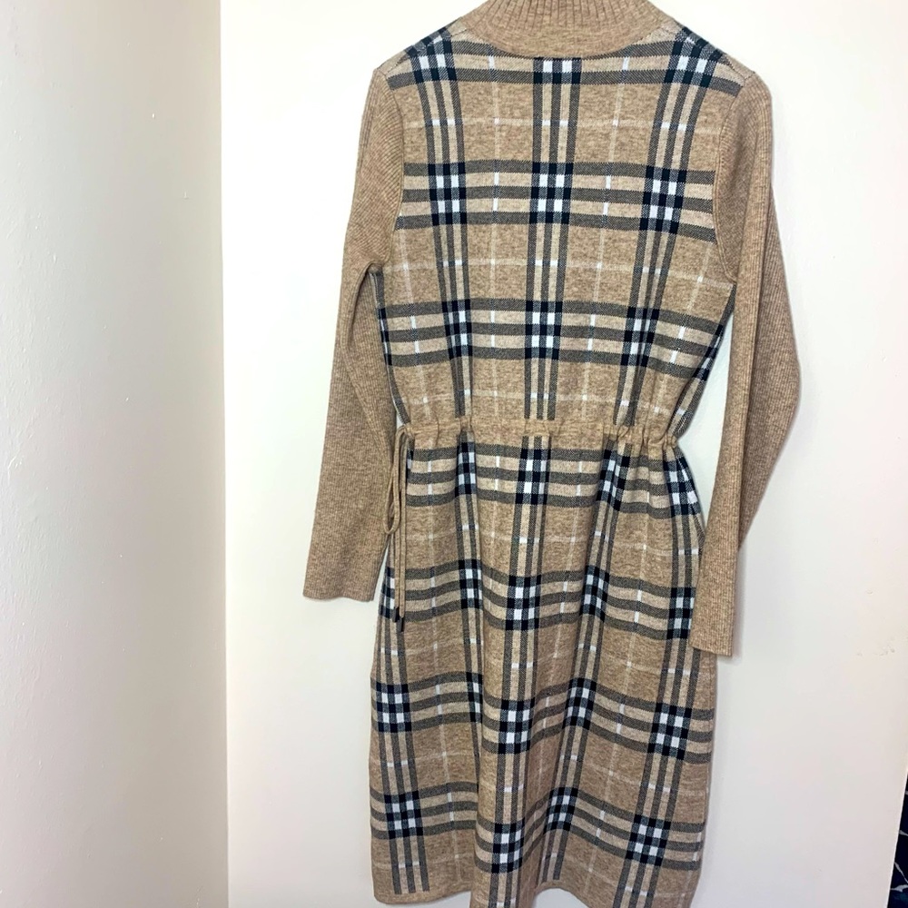NWT  Sweater Dress w/ faux leather pockets szM